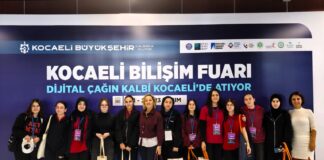 AKV’nin Genç Bilişimcileri Kocaeli Bilişim Fuarını Ziyaret Etti