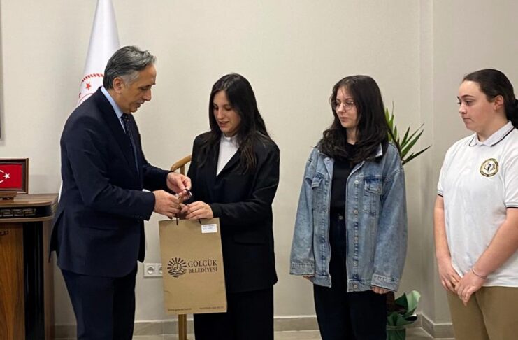 AKV Öğrencisinden Çanakkale Zaferi Şiir Yarışmasında Birincilik